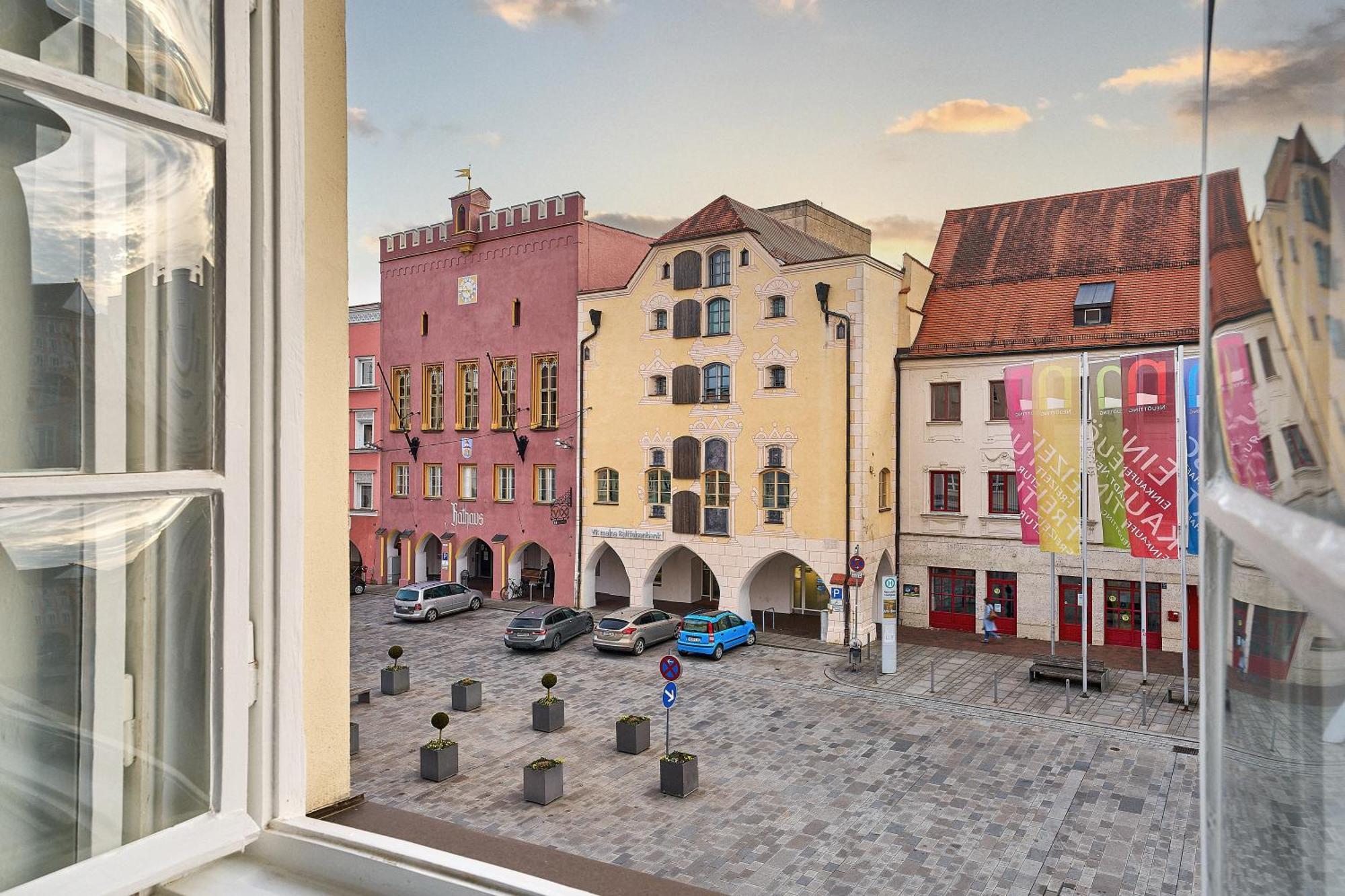 Zur Krone Neuötting Esterno foto